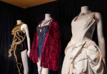 COM (MUITAS) FOTOS! Disney’s Hollywood Studios recebe exposição de figurinos da ‘The Eras Tour’, de Taylor Swift