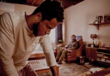 VEJA O TRAILER! Após premiações em festivais, longa ‘Timidez’ estreia nas salas de cinema do Brasil no dia 16/04