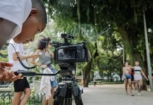Estudantes de escola municipal carioca participam de encontro internacional de cinema na Alemanha