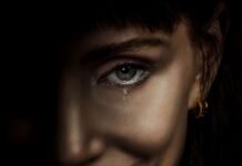 VEJA AQUI! Universal Pictures lança primeiro trailer e cartaz de ‘Outra Mamãe’, novo longa de terror do produtor James Wan