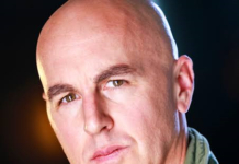 Douglas Tait, intérprete de Jason Voorhees e Michael Myers, é confirmado na Horror Expo 2026